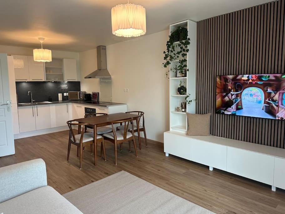 Suite Alya Appartement Proche Disneyland Marne-la-Vallee Ngoại thất bức ảnh